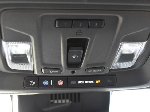 Used 2022 Chevrolet Silverado 1500 LT w/ Max Trailering Package image 40