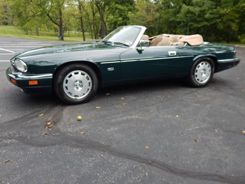 Used 1996 Jaguar XJS 4.0 Convertible RWD image 1