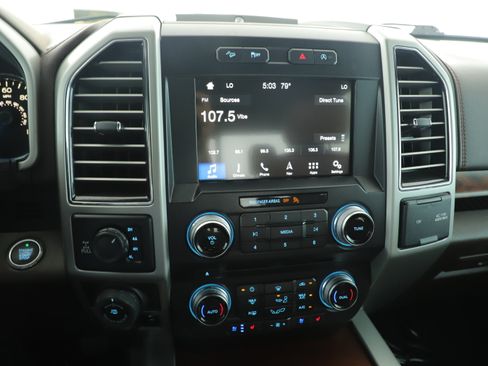 Used 2018 Ford F150 King Ranch w/ Equipment Group 601A Luxury AWD/4WD image 20