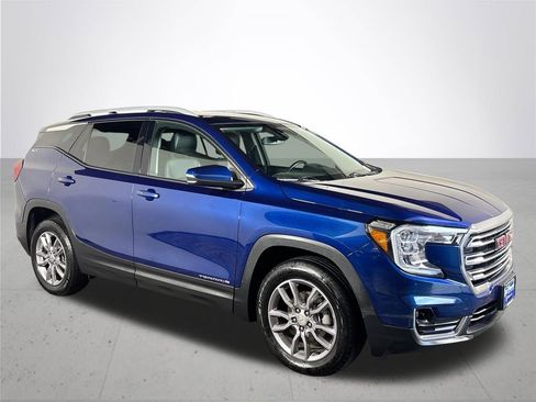 Used 2023 GMC Terrain SLT image 4