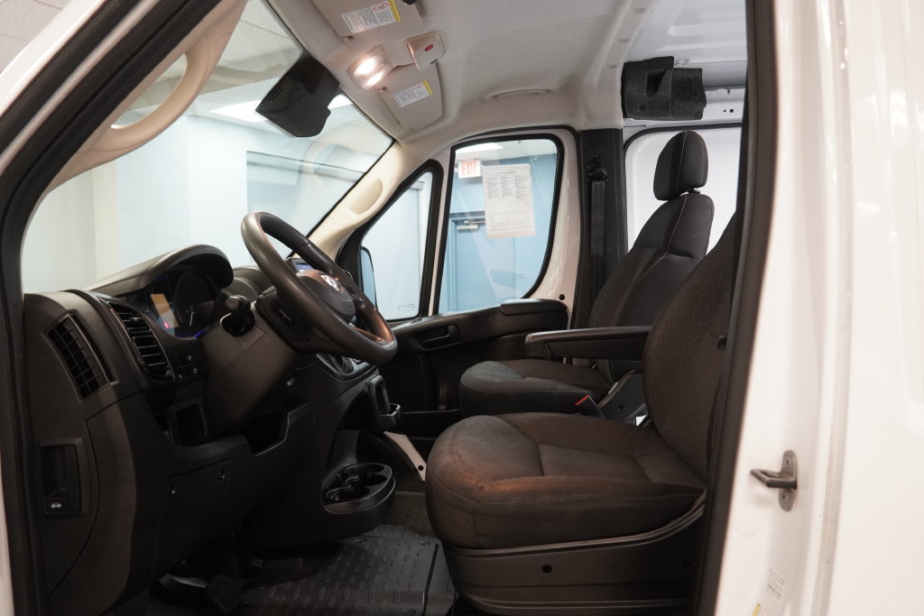Used 2025 RAM ProMaster 1500 w/ Convenience Group FWD image 5