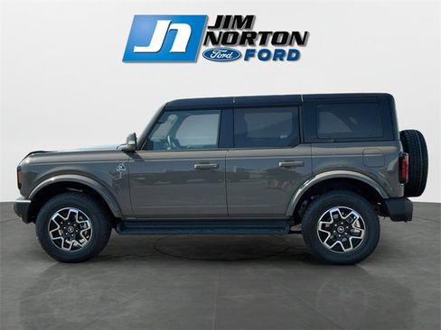 New 2025 Ford Bronco Outer Banks image 6