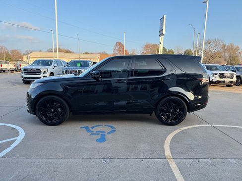 Used 2024 Land Rover Discovery Dynamic SE image 5