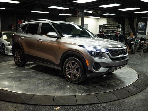 Used 2022 Kia Seltos S image 5