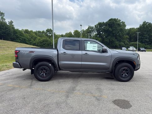 New 2026 Nissan Frontier PRO-4X w/ Pro Premium Package AWD/4WD image 4