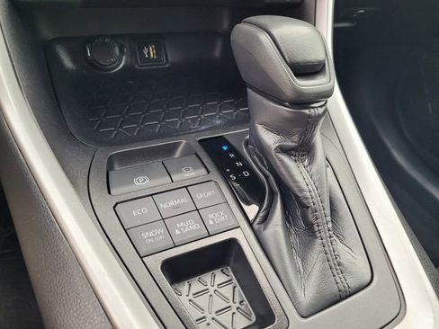 Used 2024 Toyota RAV4 LE image 19