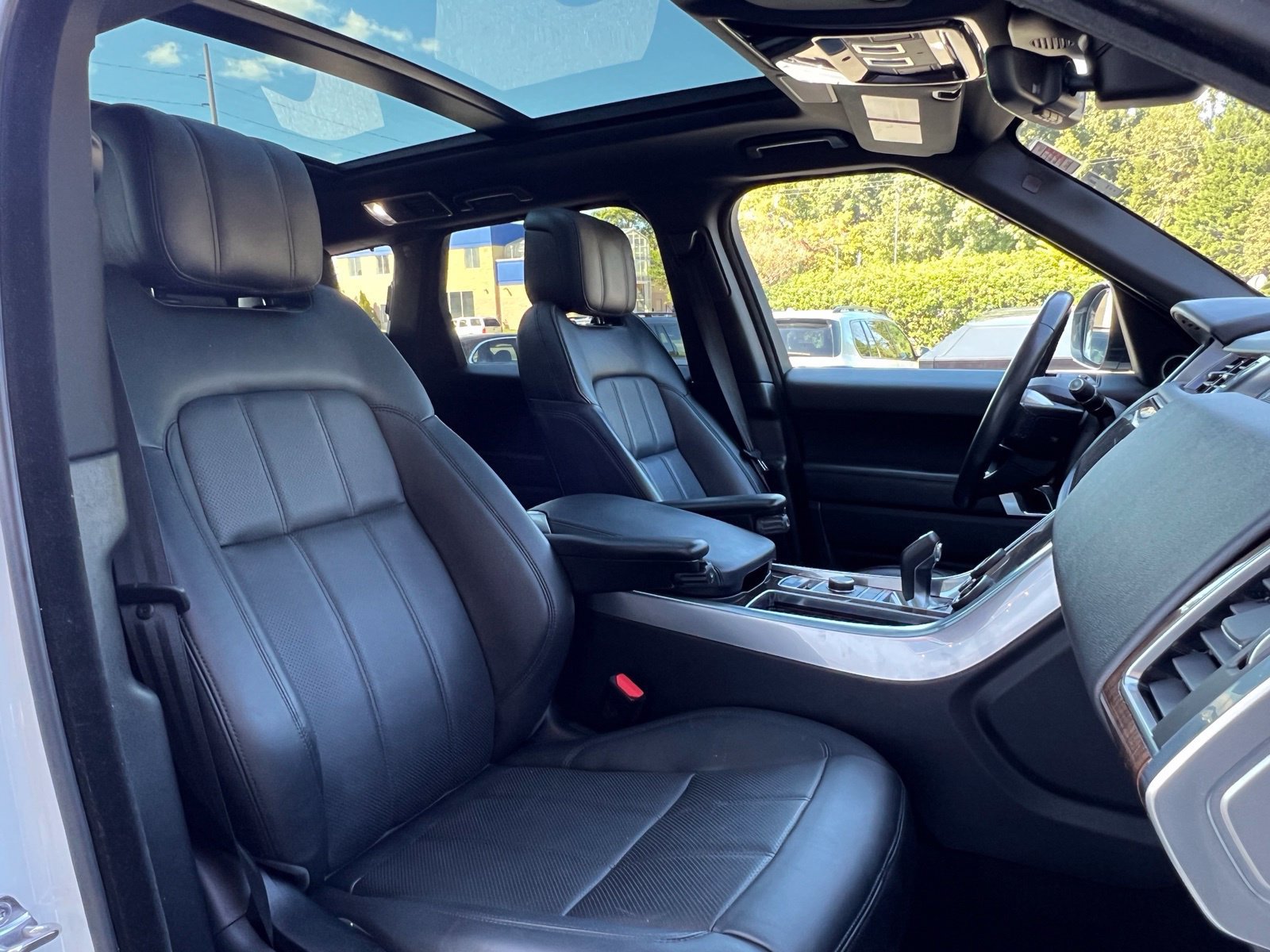 Used 2020 Land Rover Range Rover Sport HSE AWD/4WD image 15