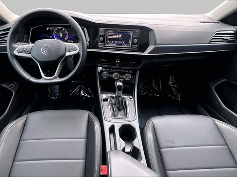 Used 2023 Volkswagen Jetta SE w/ Panoramic Sunroof Package FWD image 16