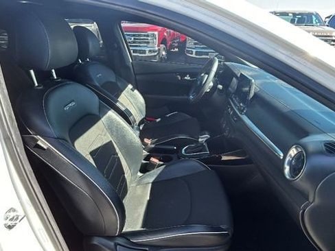 Used 2021 Kia Forte GT-Line image 11