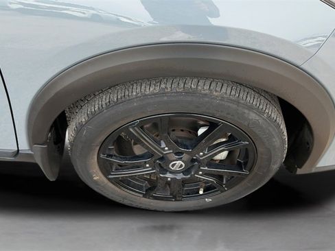 Used 2021 Nissan Kicks SV image 9