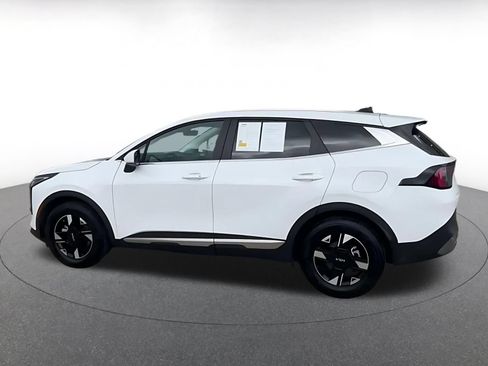 Used 2026 Kia Sportage LX FWD image 9