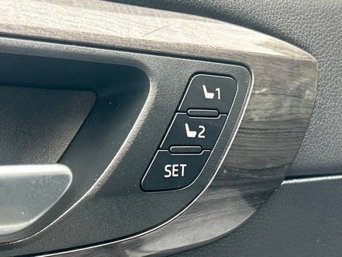 Used 2021 Toyota Highlander Limited AWD/4WD image 21