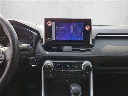 Used 2025 Toyota RAV4 XLE FWD image 15