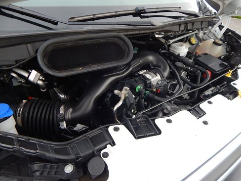 Used 2020 Ford Transit 250 Medium Roof w/ Load Area Protection Package image 27