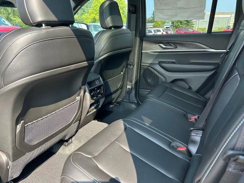 New 2025 Jeep Grand Cherokee Limited w/ Trailer Tow Package image 14