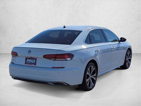 Used 2020 Volkswagen Passat 2.0T SEL image 5