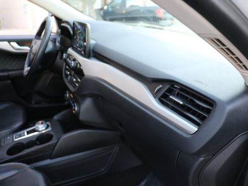 Used 2020 Ford Escape SE Sport image 10