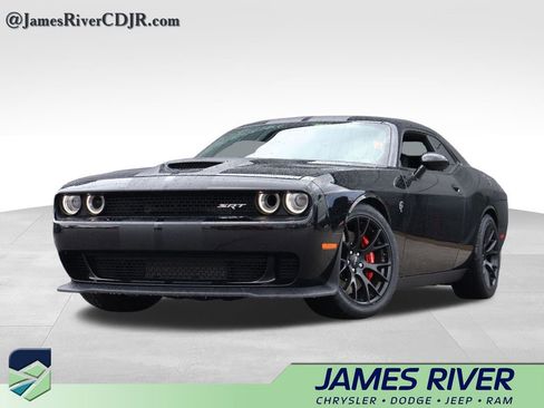 Used 2016 Dodge Challenger SRT Hellcat image 1