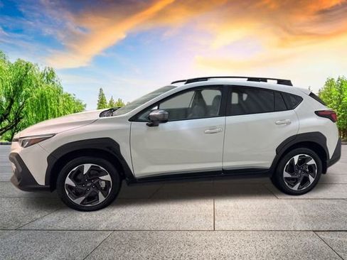 Certified 2025 Subaru Crosstrek 2.5i Limited w/ Crosstrek Mirror Package image 9