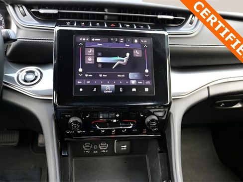 Used 2022 Jeep Grand Cherokee L Laredo image 23