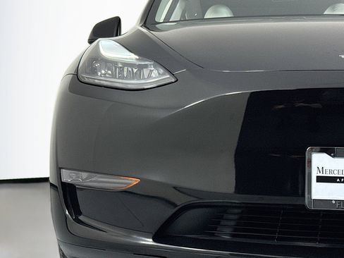 Used 2024 Tesla Model Y Long Range image 13