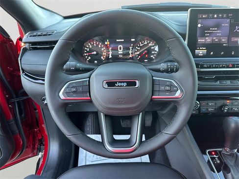 New 2026 Jeep Compass Latitude image 19