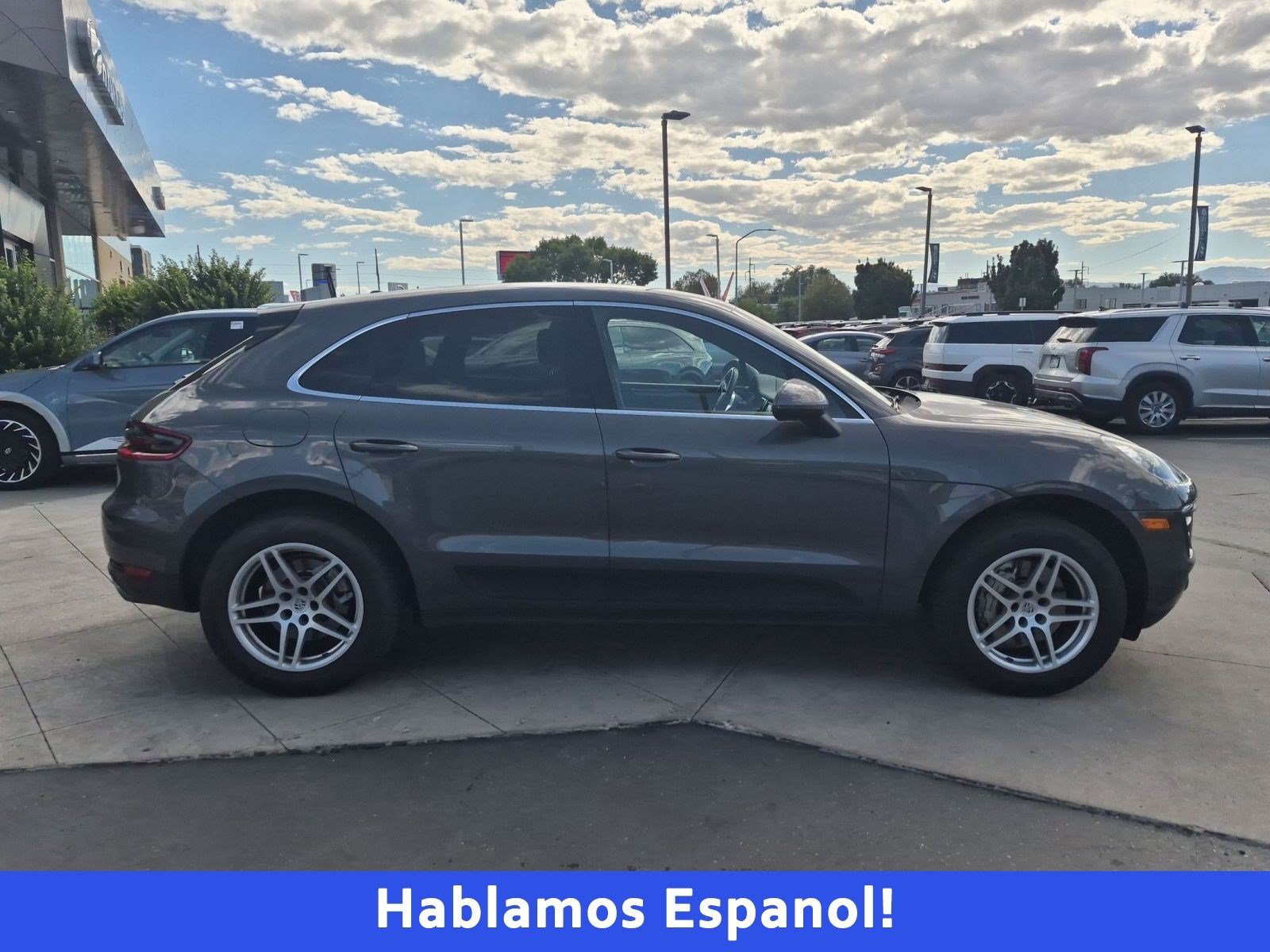 Used 2016 Porsche Macan S w/ Infotainment Package AWD/4WD image 2