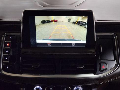 Used 2023 GMC Yukon XL SLT image 38