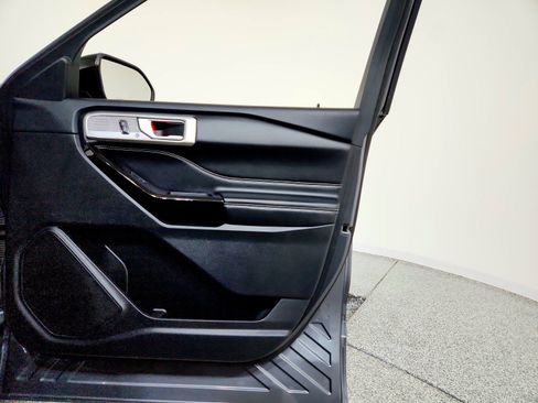 Used 2022 Ford Explorer ST w/ Equipment Group 401A image 20