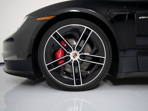 Certified 2025 Porsche Taycan 4S image 14