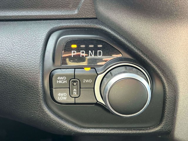 Used 2022 RAM 2500 Tradesman w/ Chrome Appearance Group AWD/4WD image 12