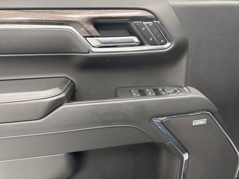 Used 2024 Chevrolet Silverado 1500 LTZ w/ LTZ Convenience Package II image 9