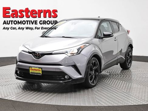 Used 2019 Toyota C-HR Limited FWD image 1