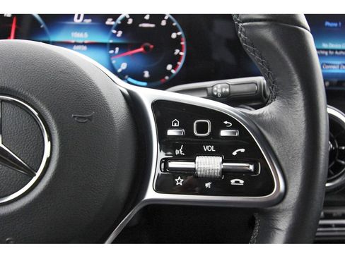 Used 2023 Mercedes-Benz GLB 250 4MATIC image 16