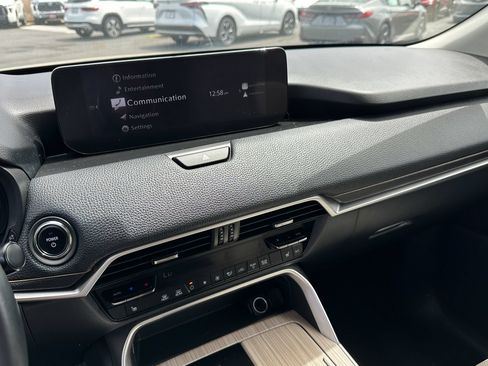 Certified 2024 MAZDA CX-90 Plug-In Hybrid w/ Premium Pkg AWD/4WD image 20