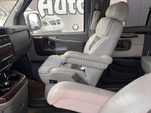 Used 2004 Chevrolet Express 1500 w/ LS Preferred Equipment Group image 14