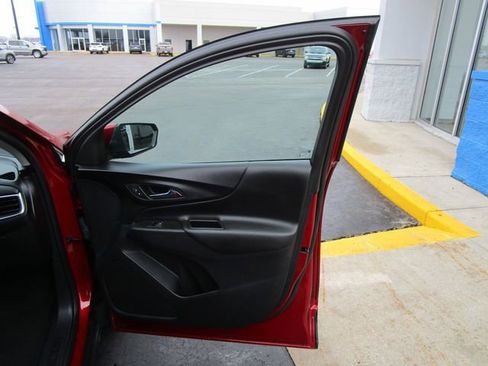 Used 2023 Chevrolet Equinox LT AWD/4WD image 27