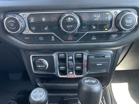 Used 2024 Jeep Wrangler Sport S w/ Convenience Group image 43