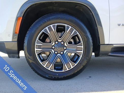 Used 2022 Jeep Wagoneer Series III w/ Flexible Seating Group image 5