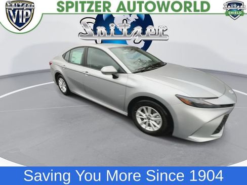 New 2026 Toyota Camry Hybrid image 2