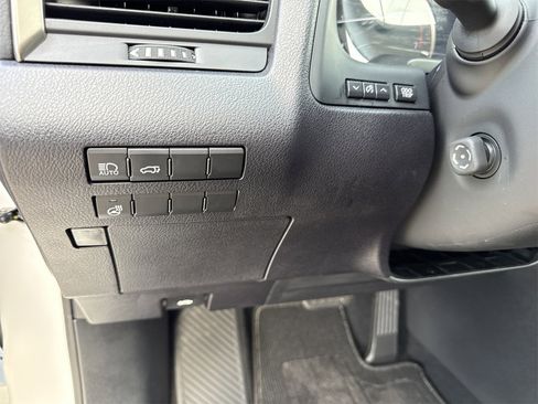 Used 2022 Lexus RX 350 FWD w/ Premium Package image 17