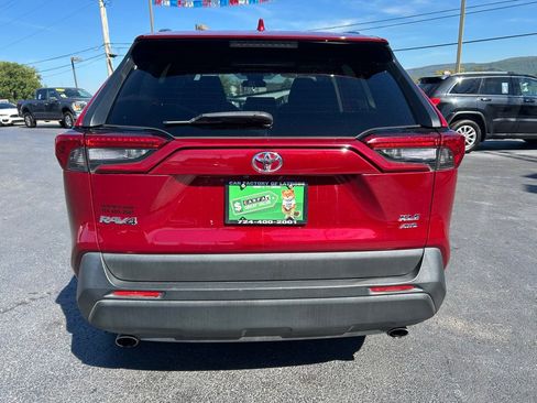 Used 2019 Toyota RAV4 XLE image 6