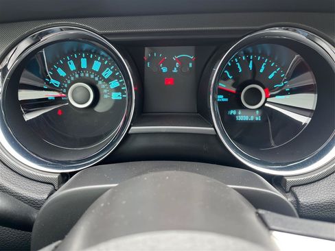 Used 2014 Ford Mustang GT RWD image 16
