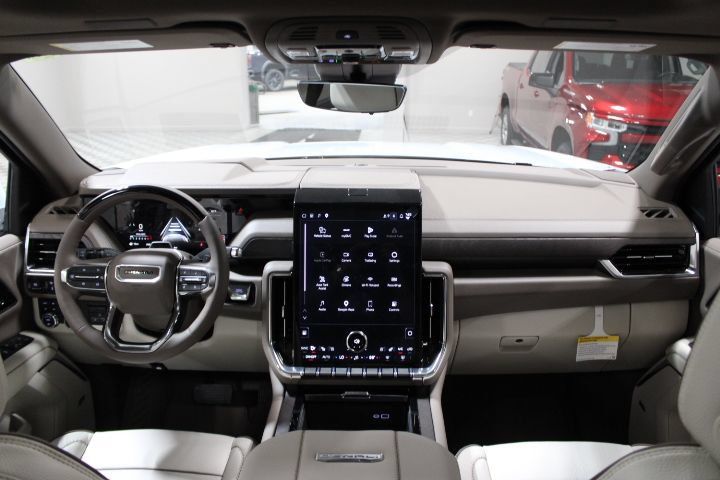 New 2026 GMC Yukon XL Denali w/ Denali Reserve Package AWD/4WD image 3