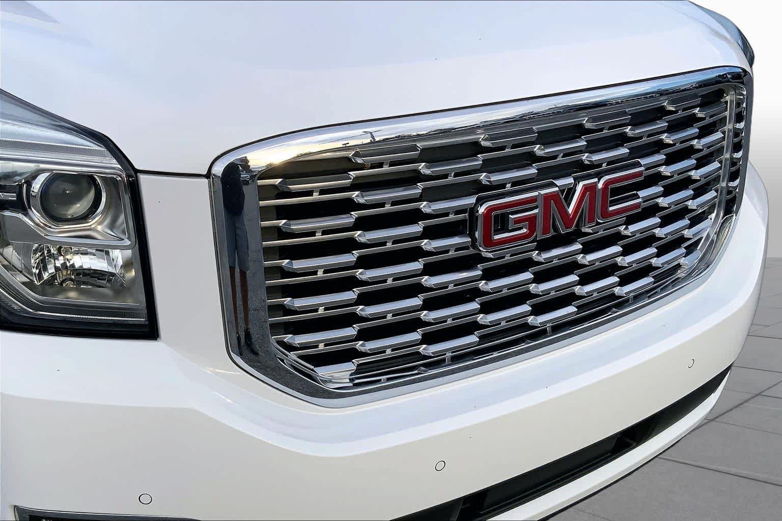 Used 2019 GMC Yukon Denali RWD image 27