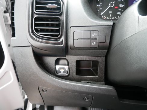 Used 2023 RAM ProMaster 2500 FWD image 26