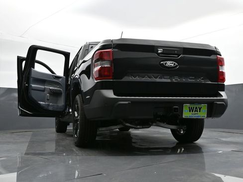 New 2025 Ford Maverick Lariat w/ Black Appearance Package image 36