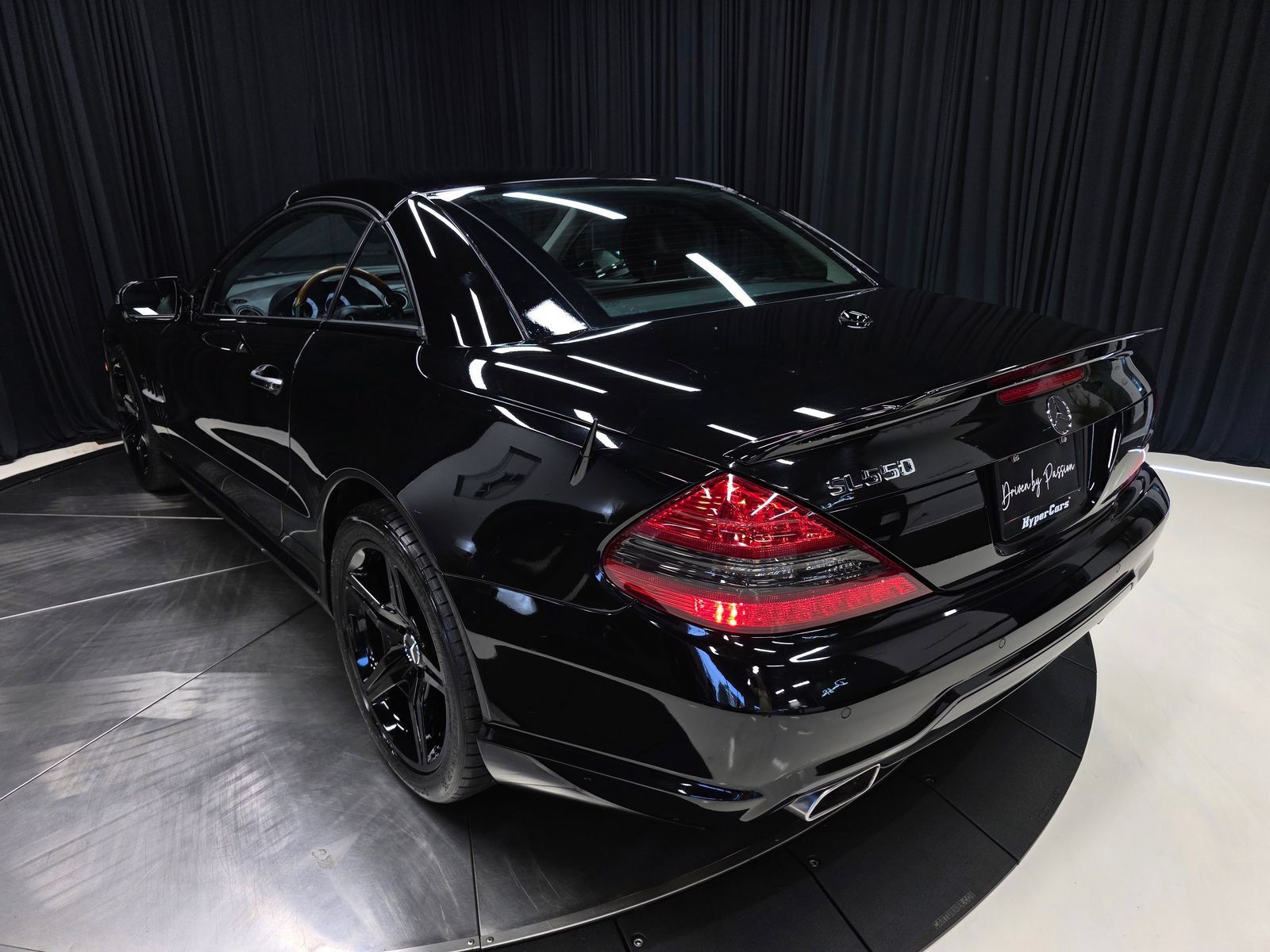 Used 2011 Mercedes-Benz SL 550 image 52