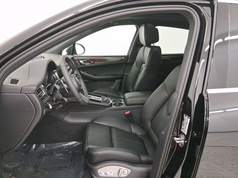 Used 2026 Porsche Macan S AWD/4WD image 5