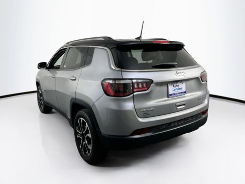 Used 2022 Jeep Compass Limited AWD/4WD image 7